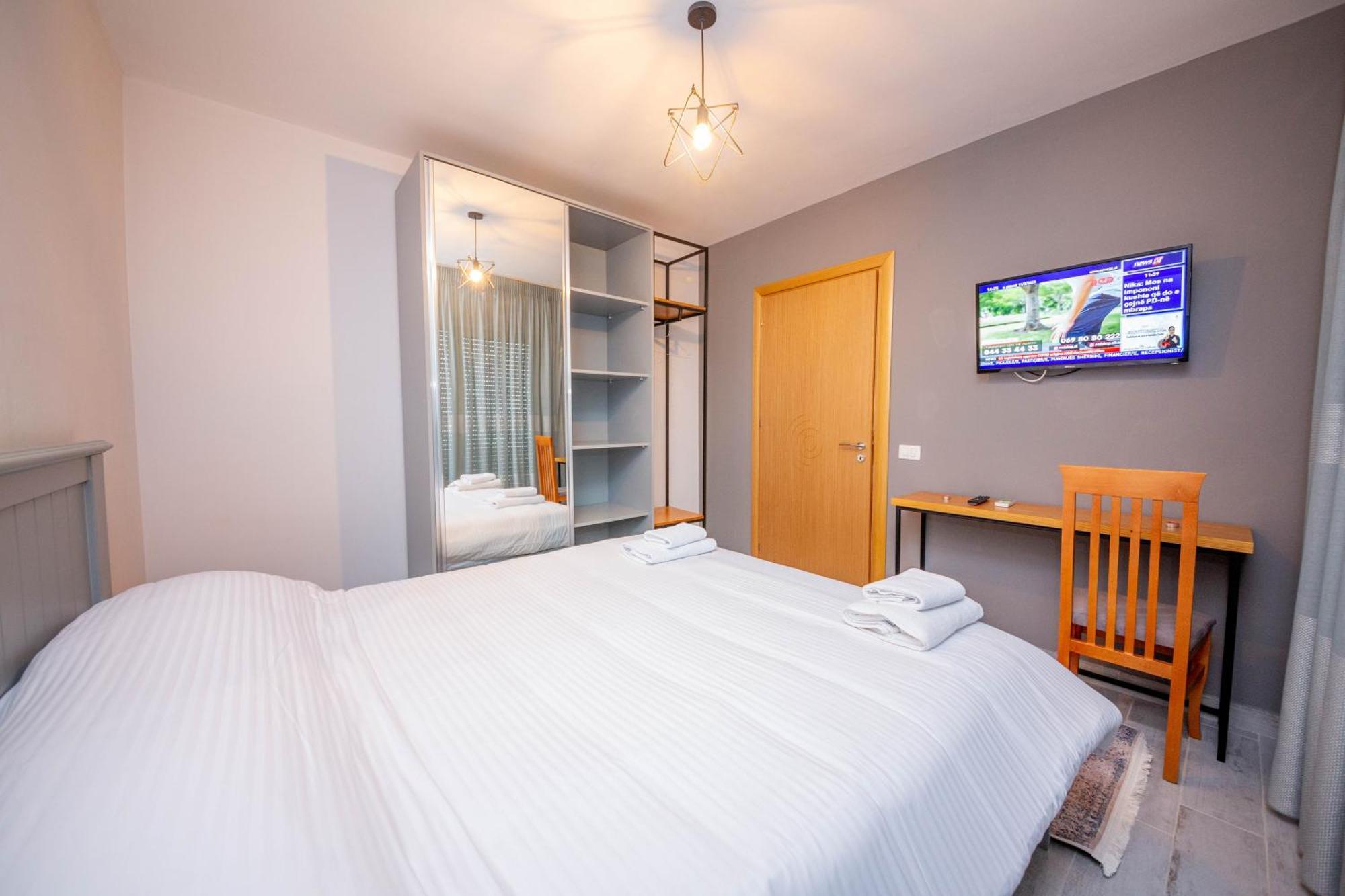Vlorë Aerial Hotel & Spa מראה חיצוני תמונה