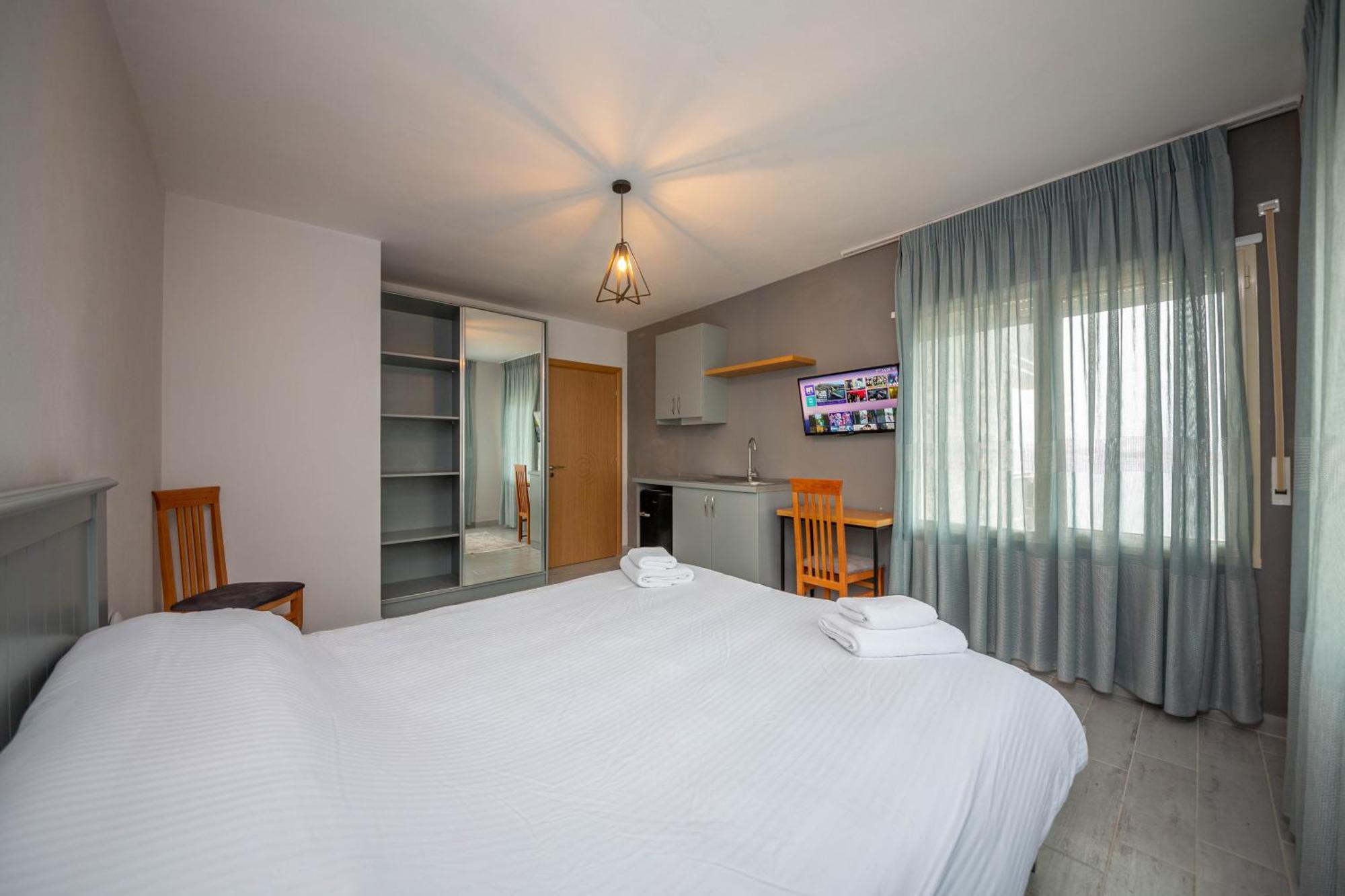 Vlorë Aerial Hotel & Spa מראה חיצוני תמונה
